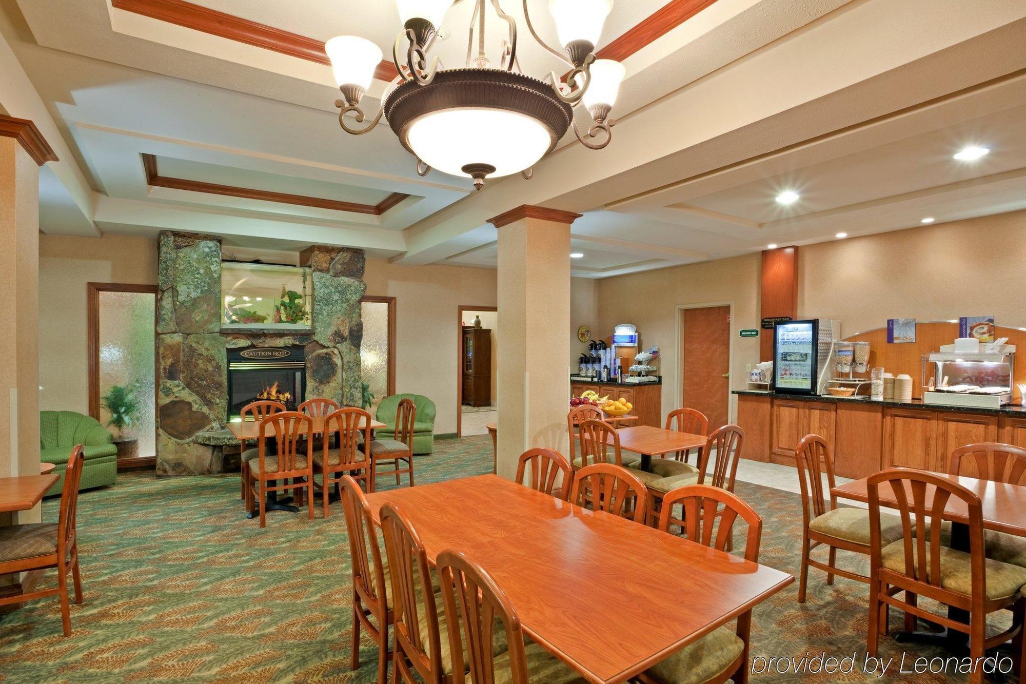 Triple Play Resort Hotel & Suites Hayden Restoran gambar