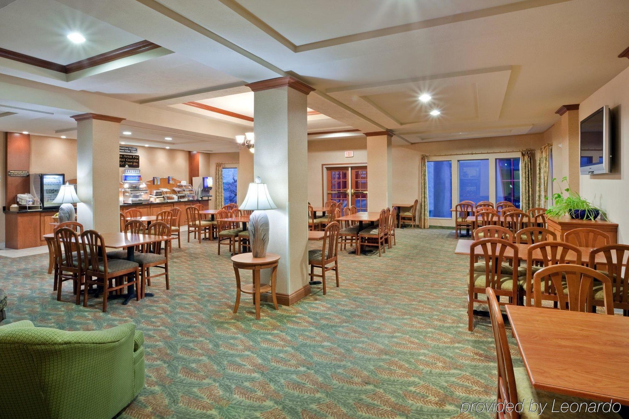 Triple Play Resort Hotel & Suites Hayden Restoran gambar